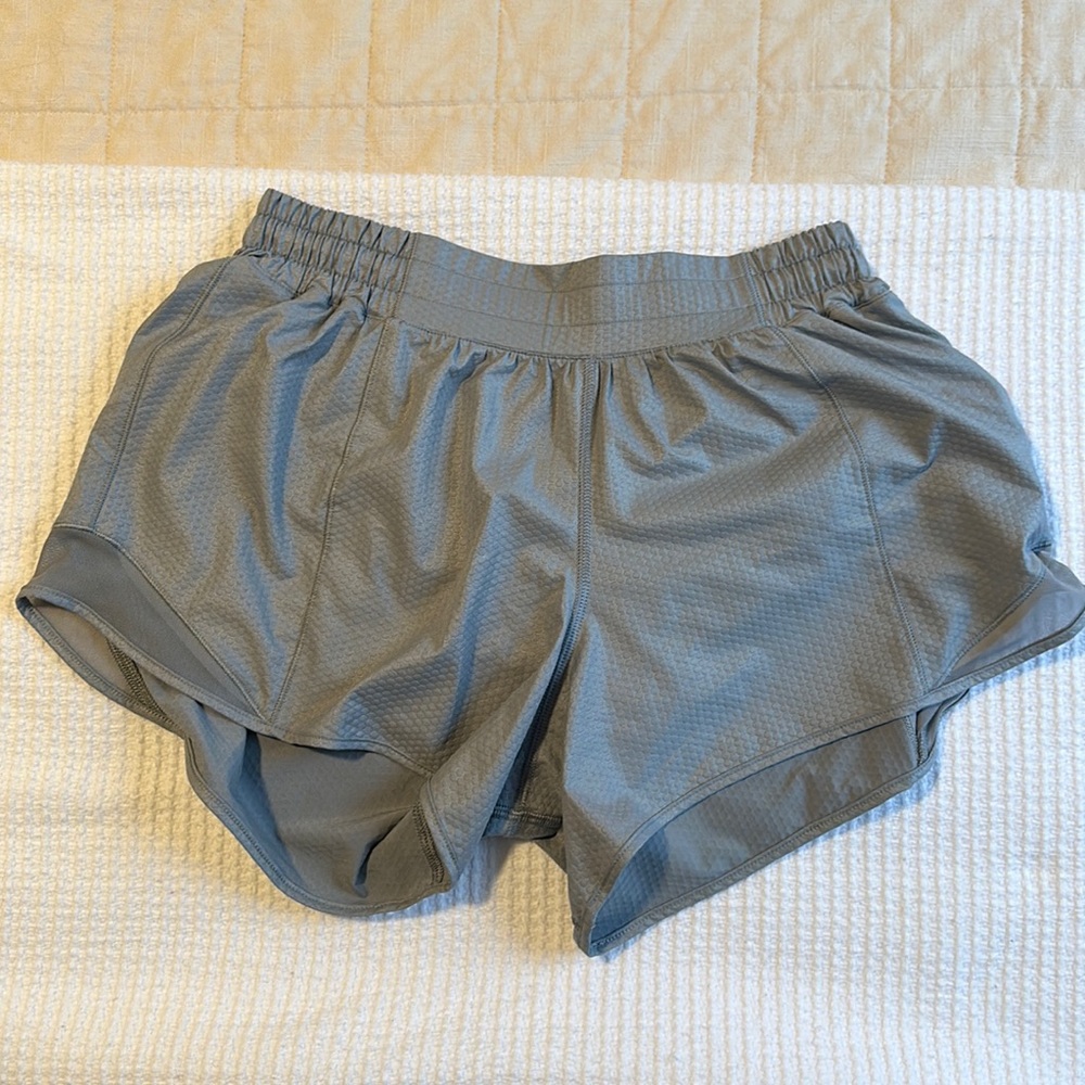 Lululemon women’s gotta hot shorts